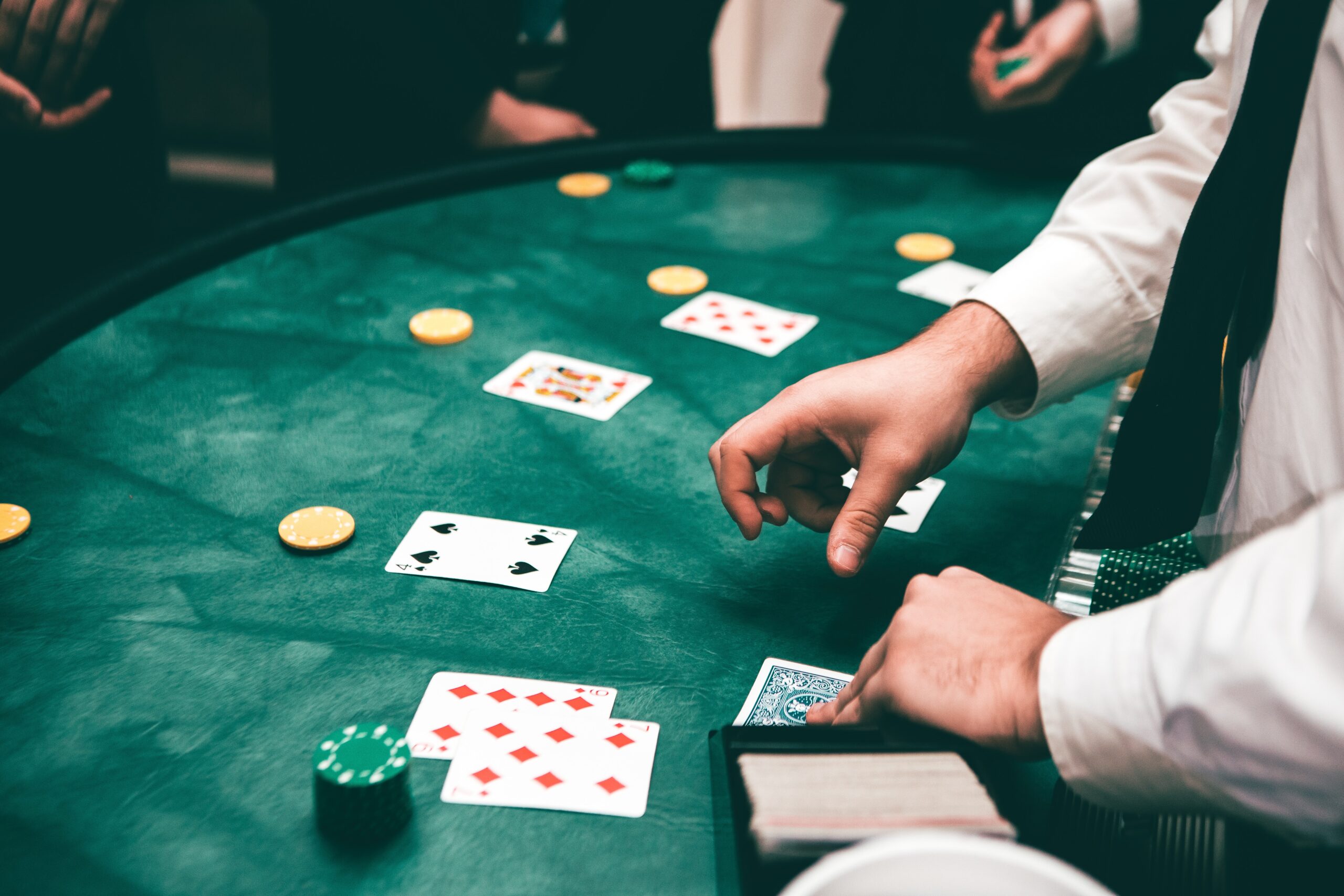 Going The Online Way To Play Casino Games